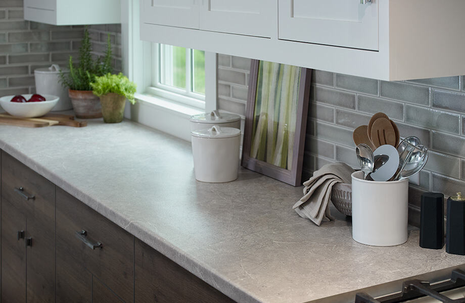 How to Pick the Right Backsplash for Your Countertop - Swita Cabinetry