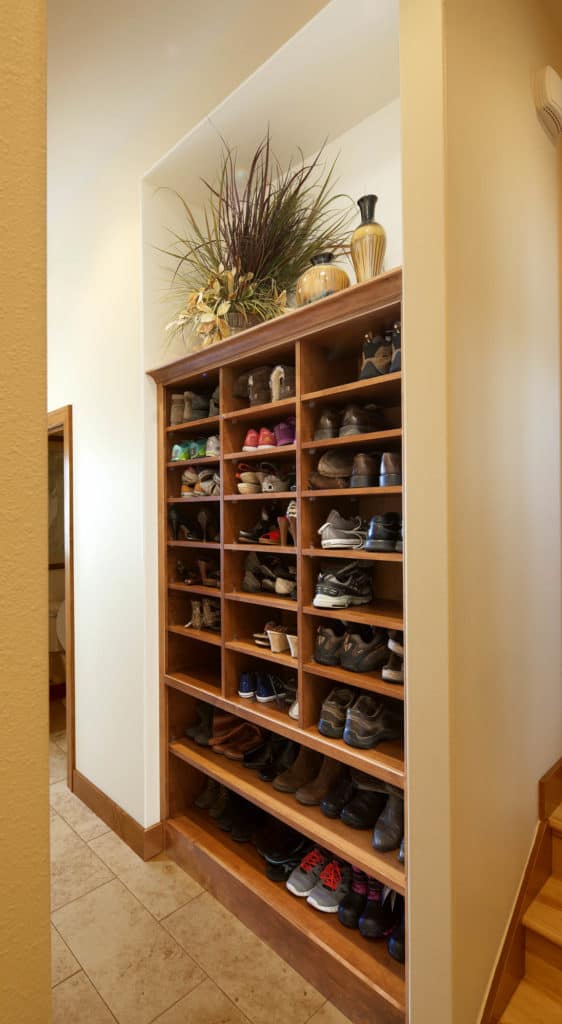 Shoe rack cabinet